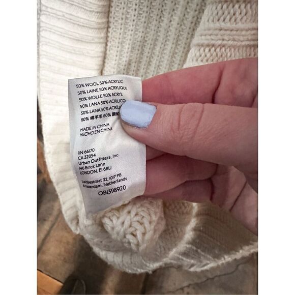 Anthropologie Cable Knit soft sweater - Picture 7 of 14
